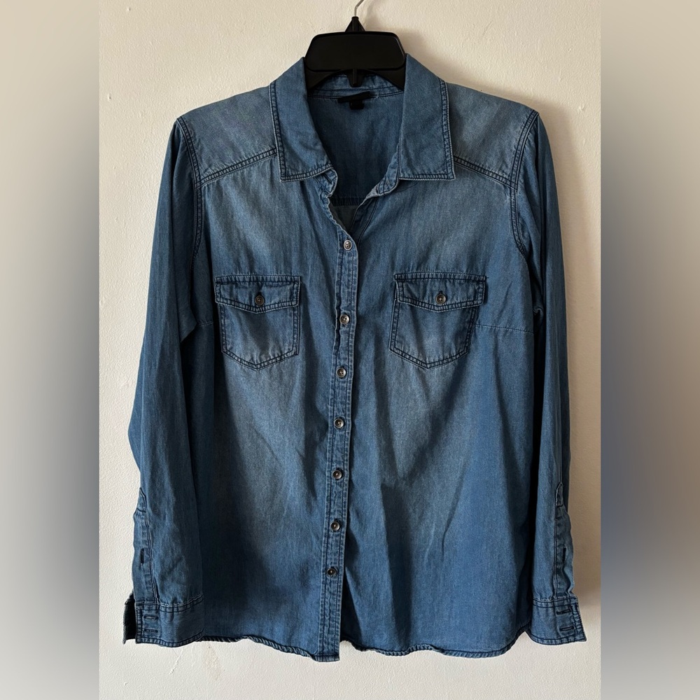 Torrid Taylor long sleeve denim button down chambray shirt - Picture 1 of 5